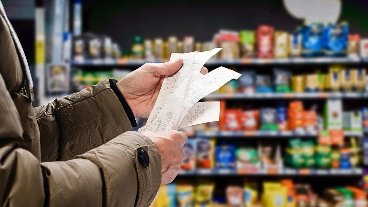 Shoppers Feel the Squeeze