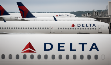 Amex, Delta card spending soars
